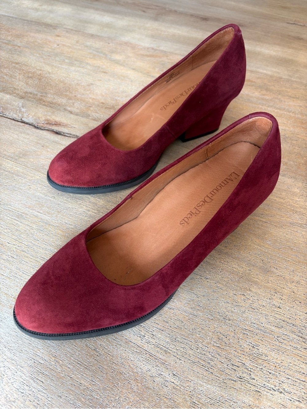 L’Amour Des Pieds Jolanda Suede Wedge Pumps Burgundy Size 6.5